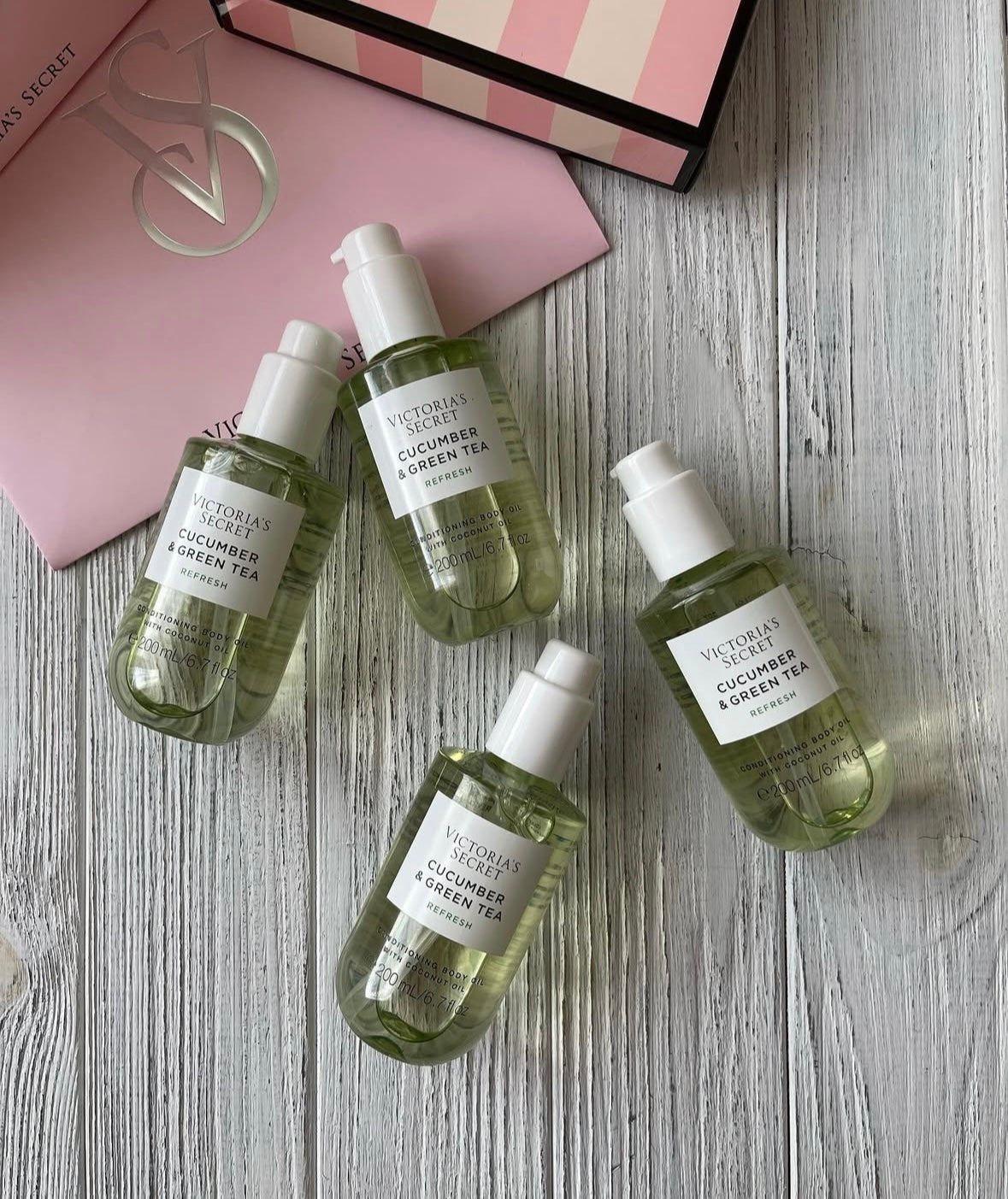 Huile revitalisante pour le corps Cucumber & Green Tea de Victoria's Secret💚