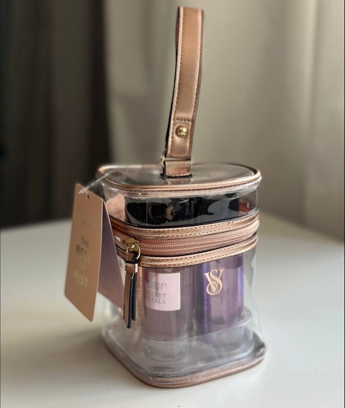 Set de 4 brumes (4x75ml) avec trousse de Victoria's Secret🎁