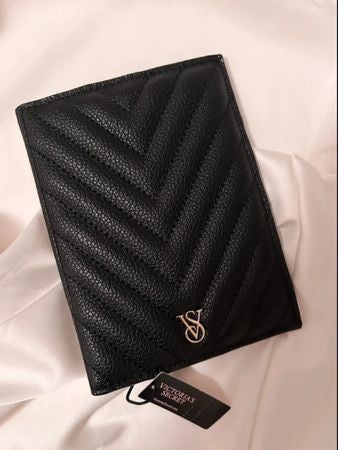 Étui pour passeport de Victoria's Secret✈️