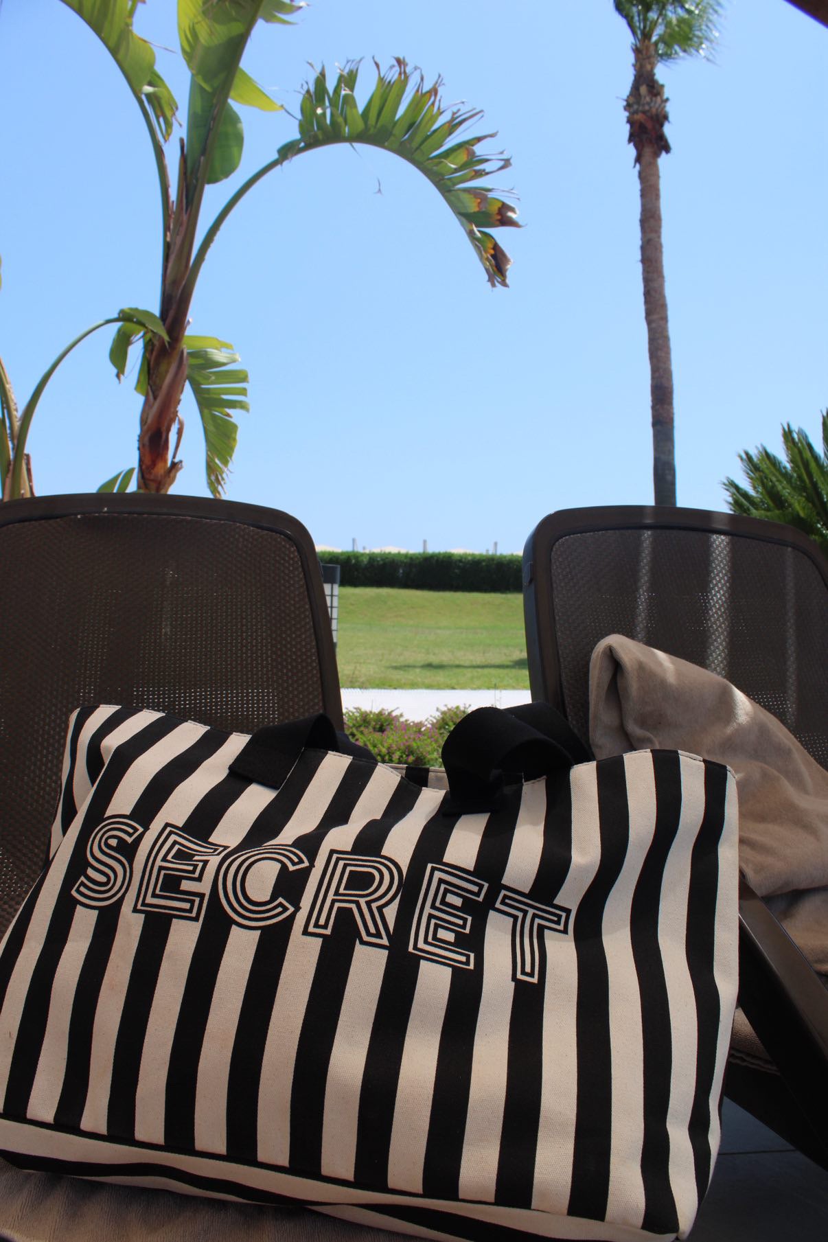 Sac de plage avec pochette assortie de Victoria's Secret🖤🤍