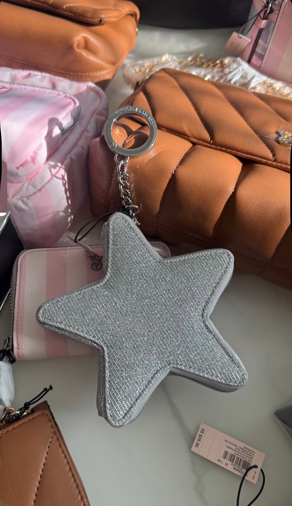 Pochette en forme d'étoile de Victoria's Secret⭐️
