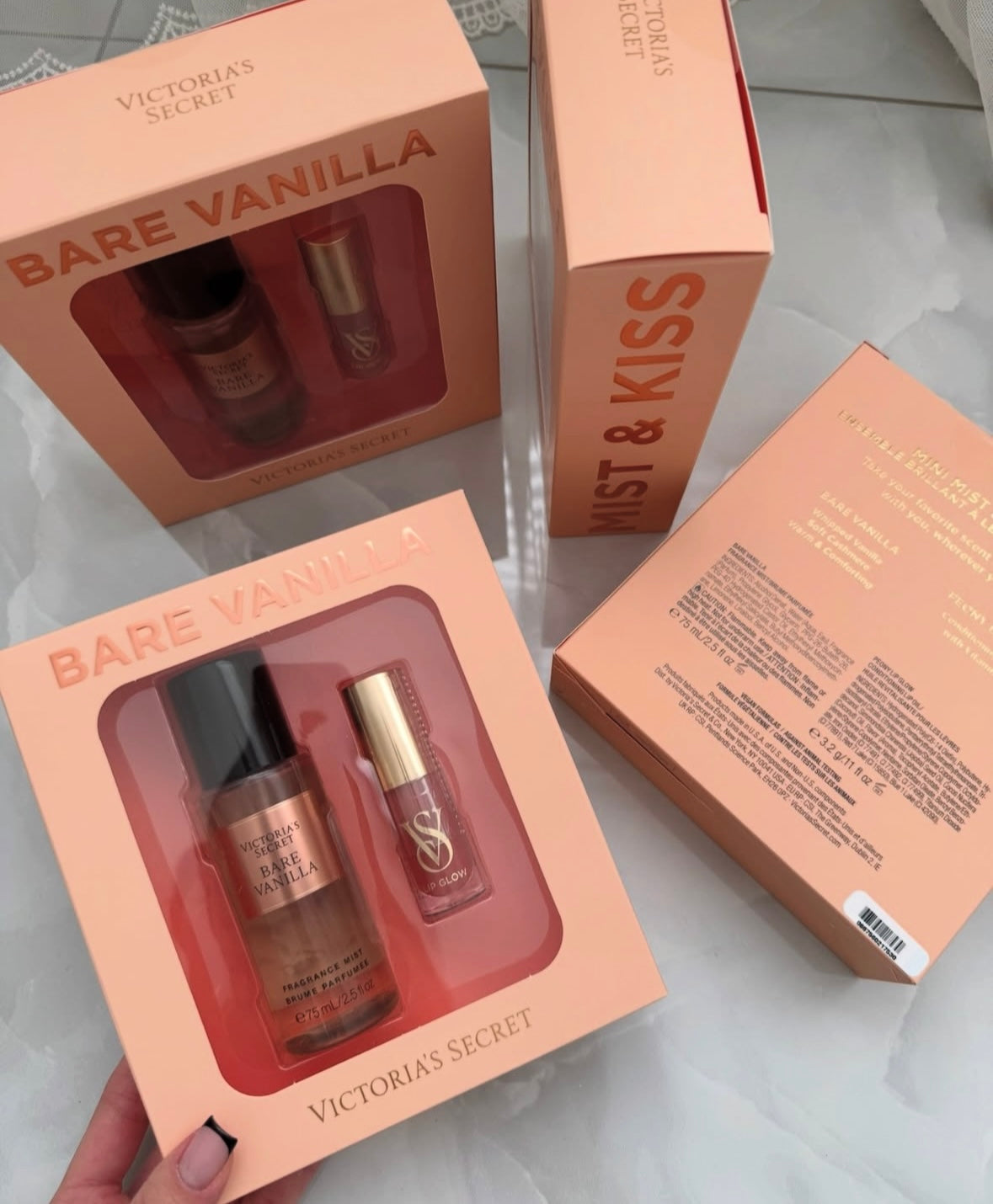 Coffret cadeau 2 pièces Bare Vanilla Mist & Kiss Victoria's Secret💛