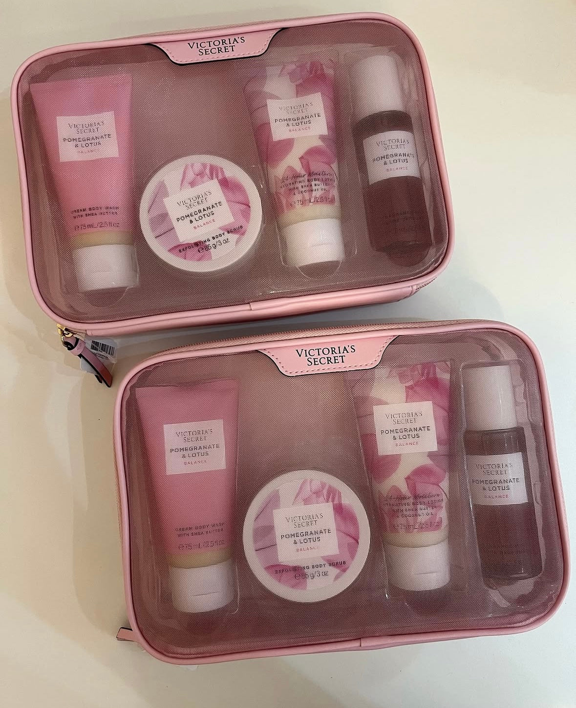 Set de 4 produits Pomegranate & Lotus avec trousse de Victoria's Secret🎁