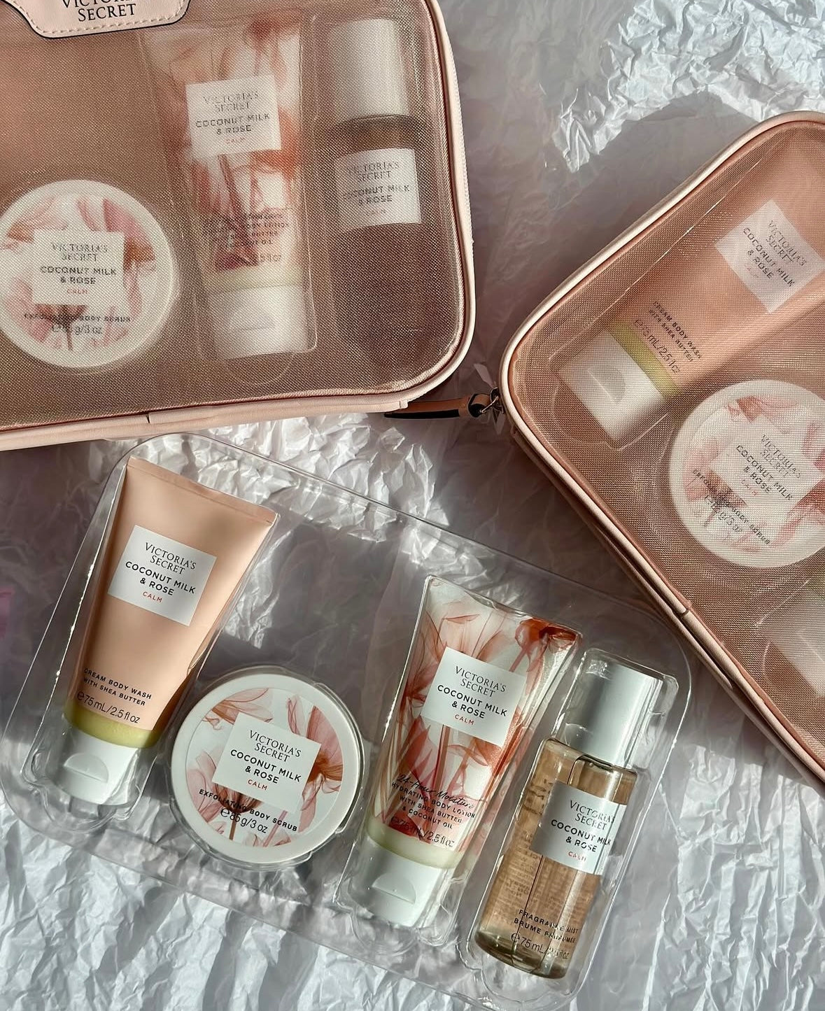 Set de 4 produits Coconut Milk & Rose avec trousse de Victoria's Secret🎁