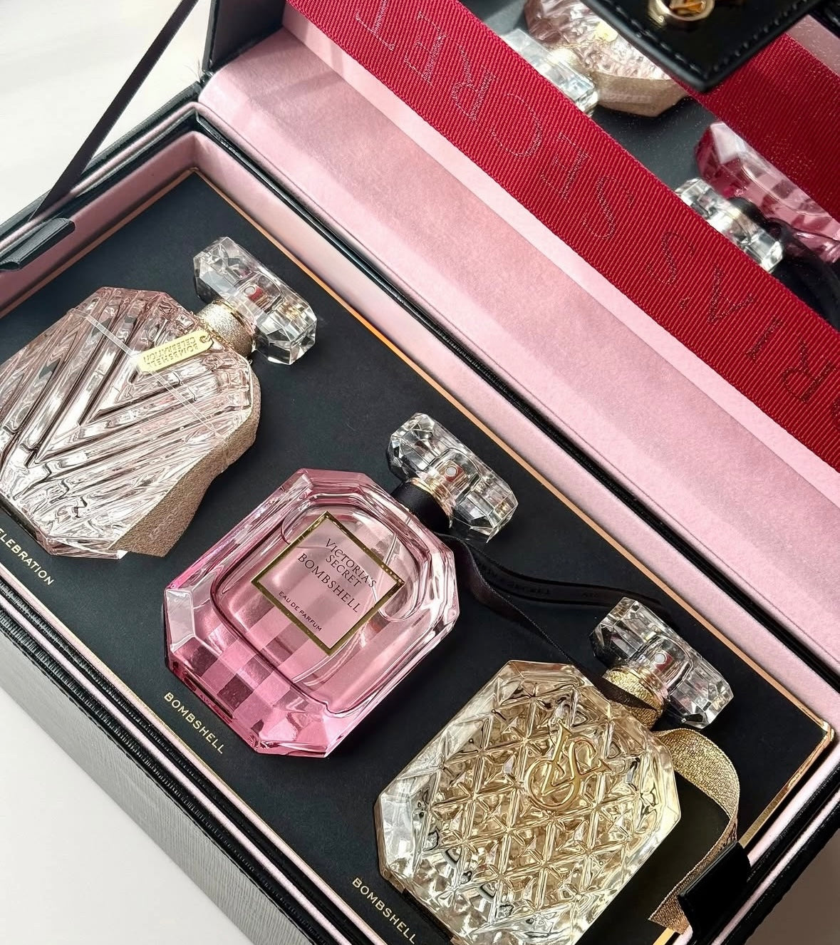 Coffret cadeau Bombshell 3x50 mL de Victoria's Secret🎁