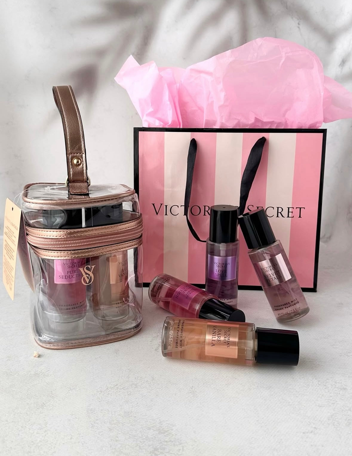 Set de 4 brumes (4x75ml) avec trousse de Victoria's Secret🎁