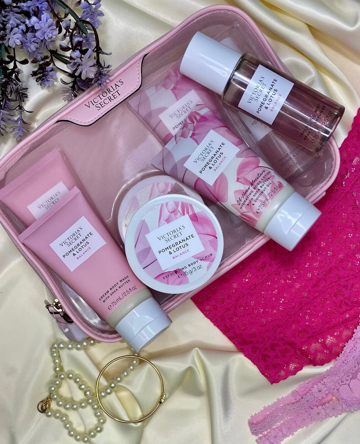 Set de 4 produits Pomegranate & Lotus avec trousse de Victoria's Secret🎁